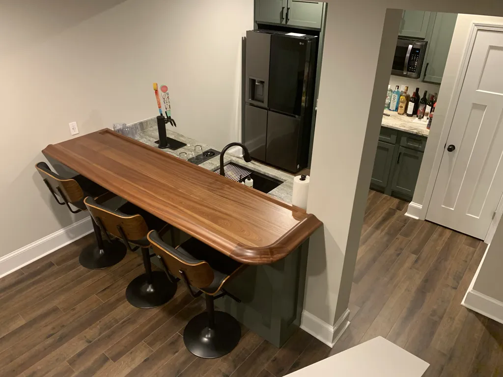 Sapele Home Bar Top With Chicago Bar Rail