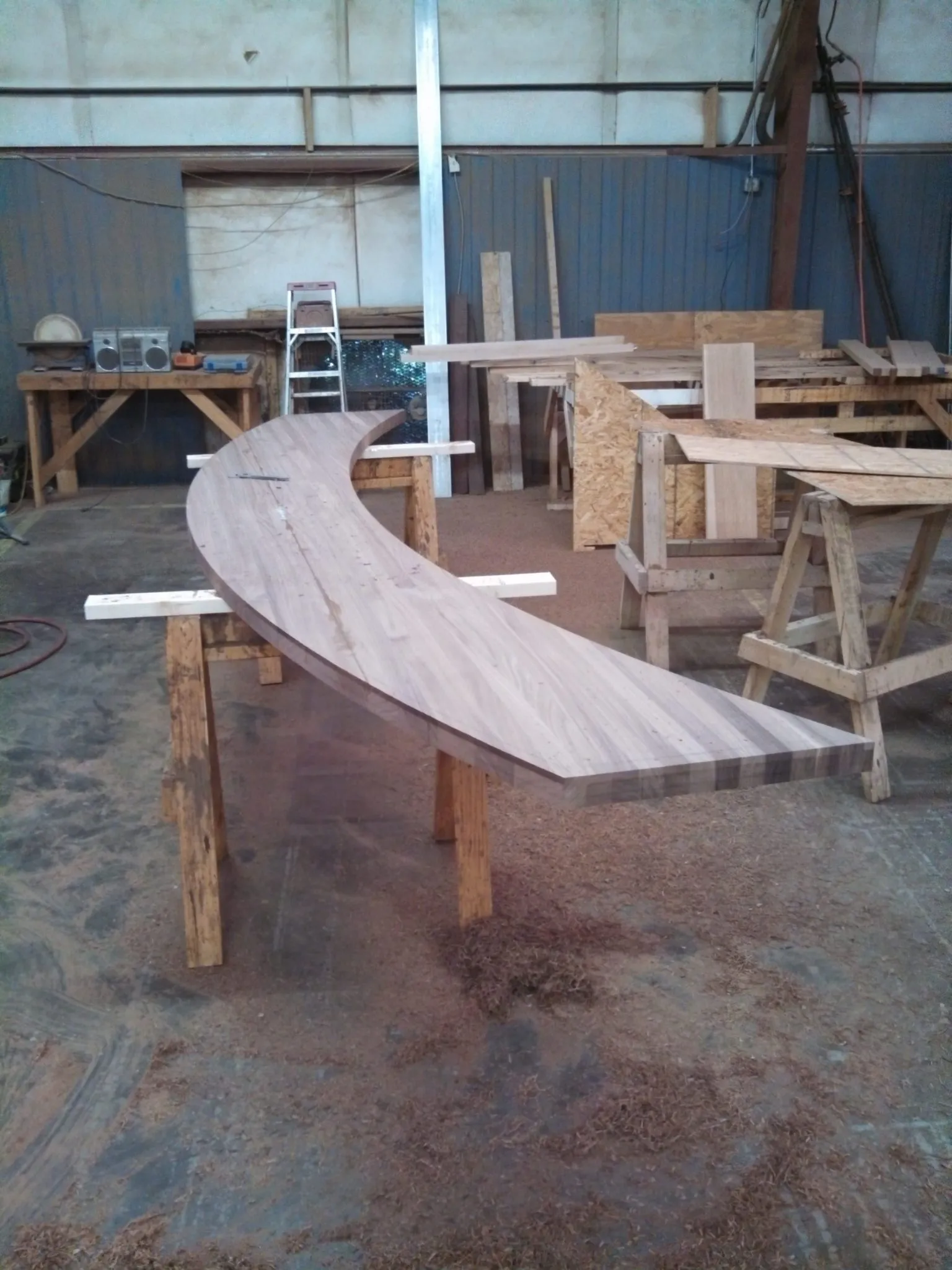 Final glue of the wood bar top.